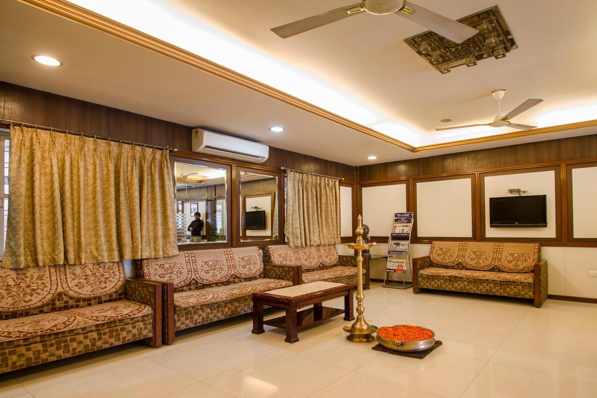Hotel O Surya Residency Хидерабад Екстериор снимка