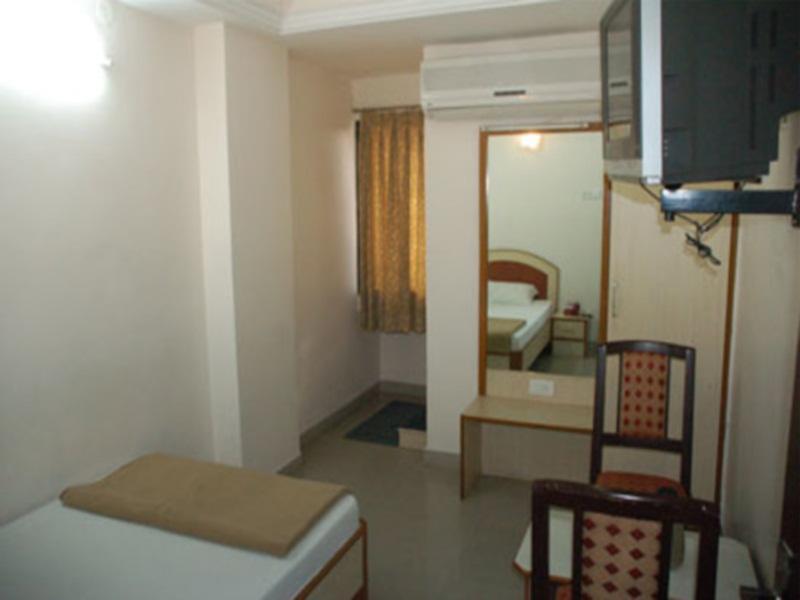 Hotel O Surya Residency Хидерабад Екстериор снимка